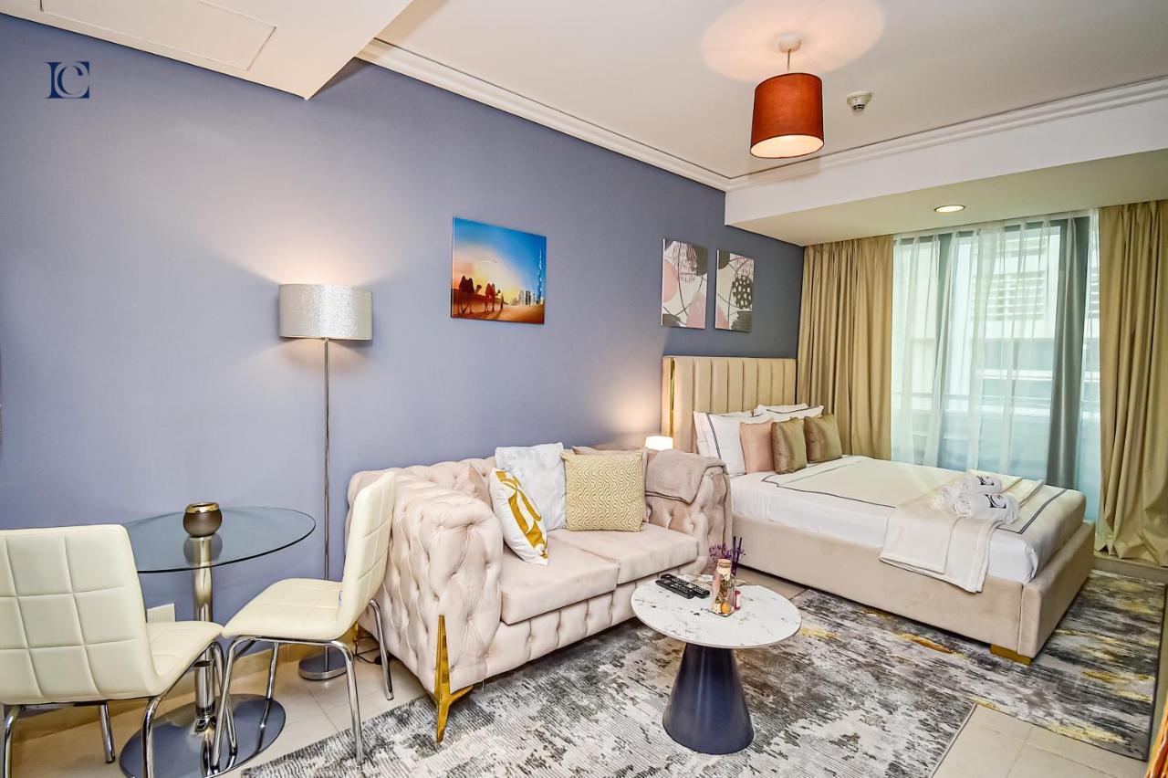 Apartment Well-kept Furnished In Jumeirah Towers - Chr